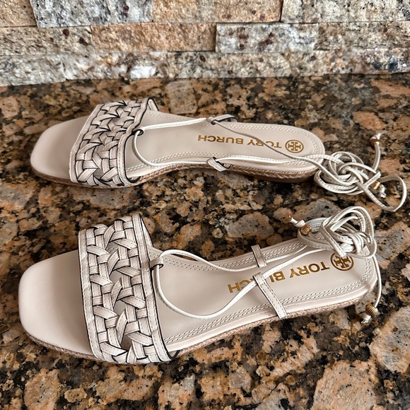 Tory Burch Basket Weave Espadrille Sandals White Cream - Picture 4 of 9